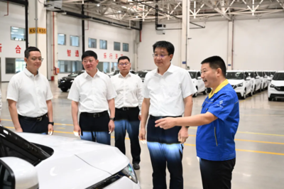 高世文調(diào)研江鈴集團(tuán)新能源汽車公司 推動(dòng)汽車銷售創(chuàng)新與高質(zhì)量發(fā)展